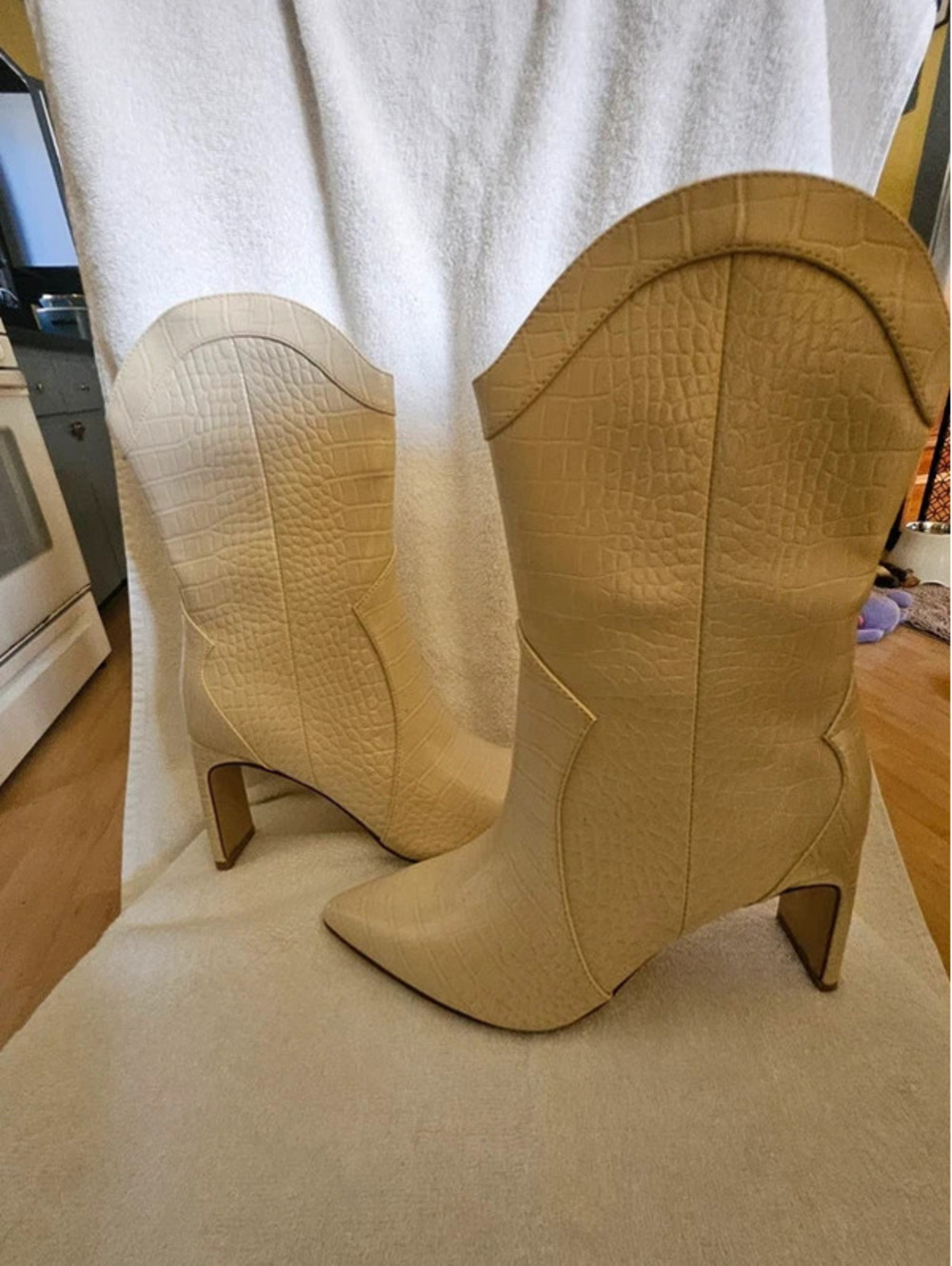 Chinese Laundry Forester Boots Womens 9 Cream Croc Western Cowgirl Pointed Toe